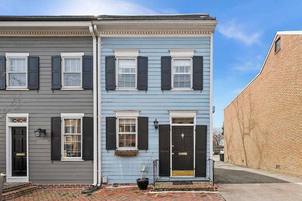 Boutique Blue 2 Bedroom Old Town House